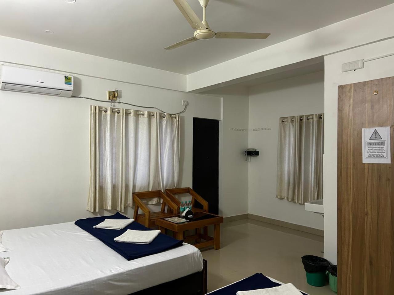 Royal Comfort Inn Bangalore Exterior photo